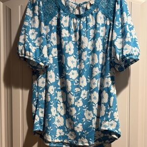 Floral Blue and White Women's Top